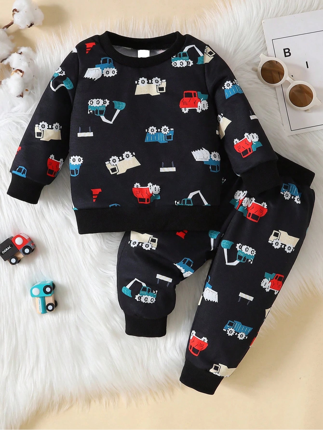 Baby Autumn Cartoon Two-Piece Set – Car Print Hoodie & Pants
